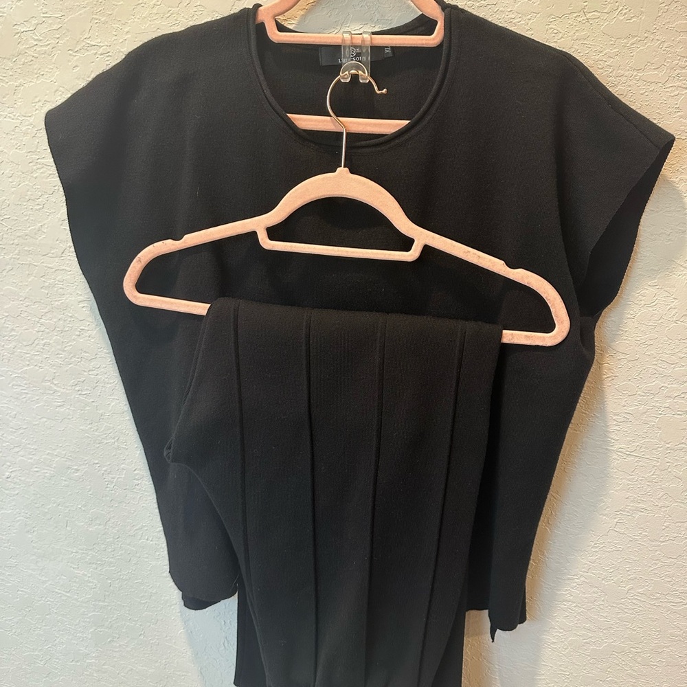 Black Lounge Set - Cap Sleeve with Pleated Pants
